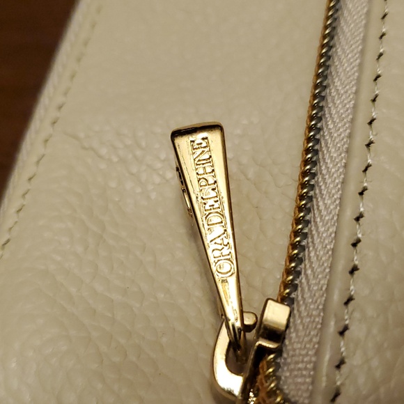 Ora Delphine Large Wristlet in Cream - Picture 4 of 11